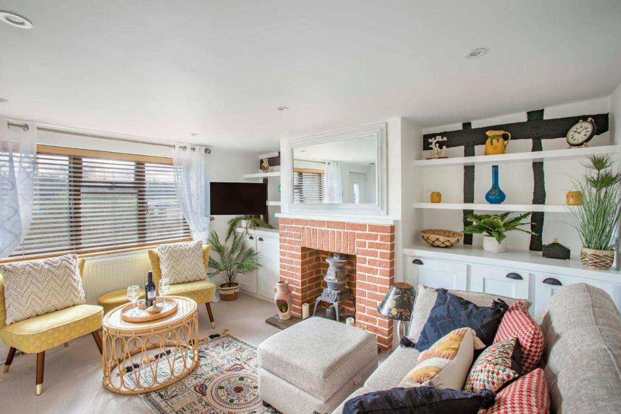 Stunning Character 2Bed Cottage In St Albans Wifi エクステリア 写真