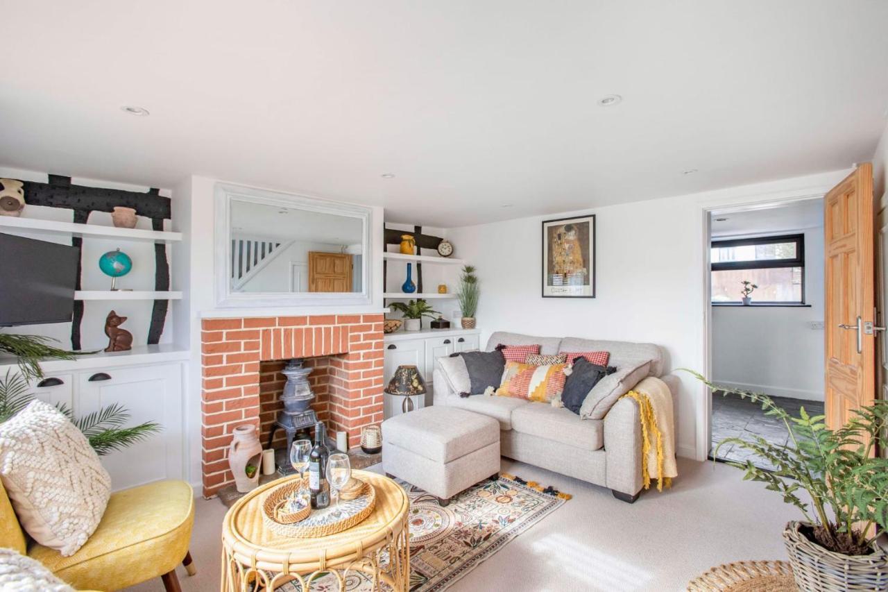 Stunning Character 2Bed Cottage In St Albans Wifi エクステリア 写真