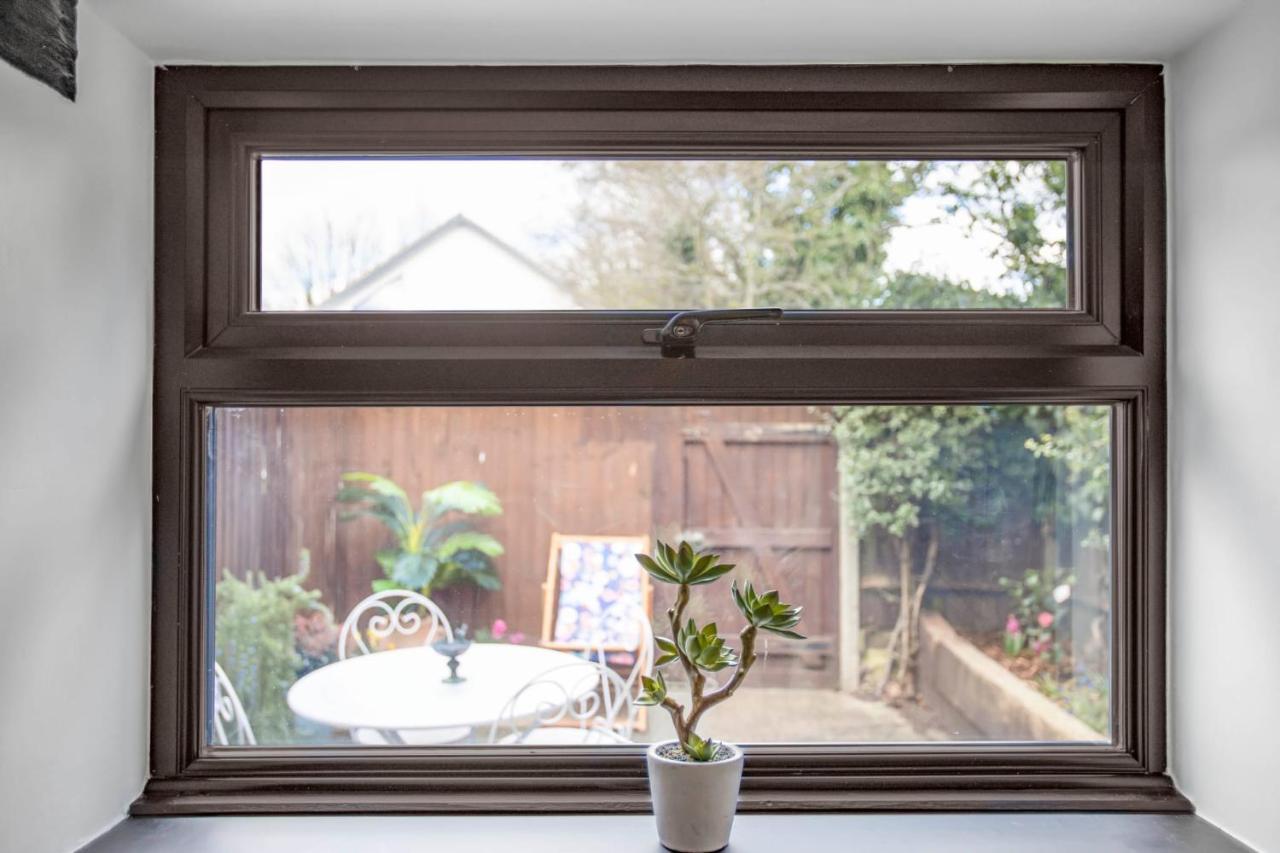 Stunning Character 2Bed Cottage In St Albans Wifi エクステリア 写真